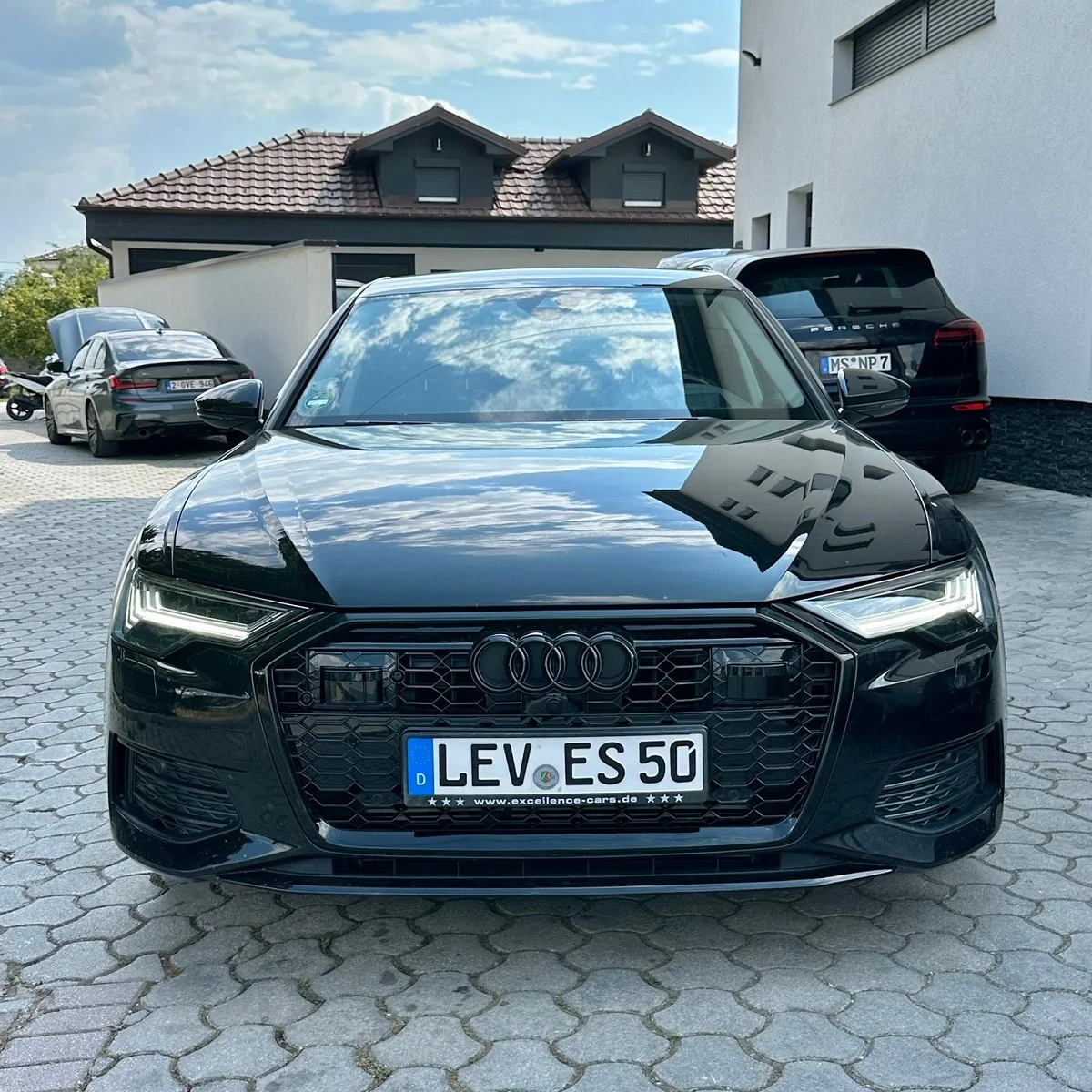 Audi A6 C8 RS-style front grille close-up