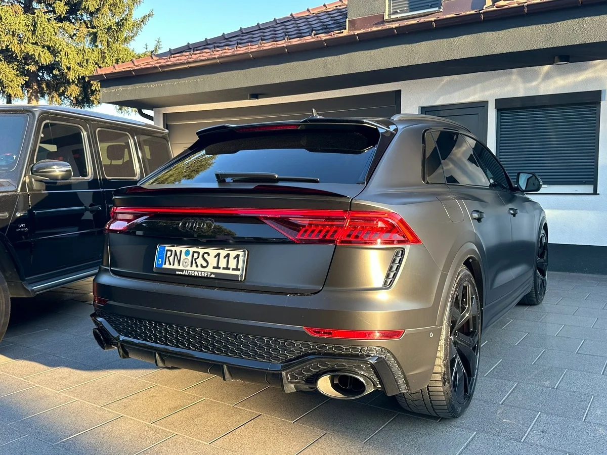 Audi Q8 rear spoiler exterior styling detail