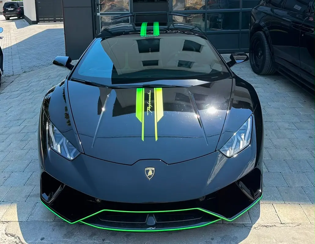 Lamborghini Huracan Performante high performance supercar