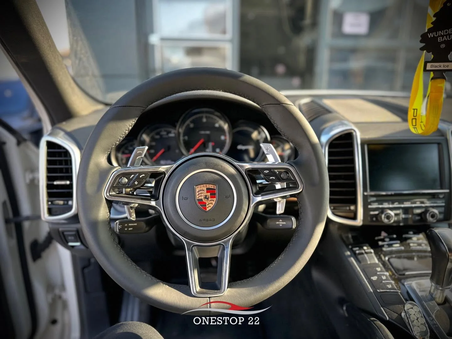 Porsche Cayenne 2011 Steering Wheel Upgrade to 2018+ Style