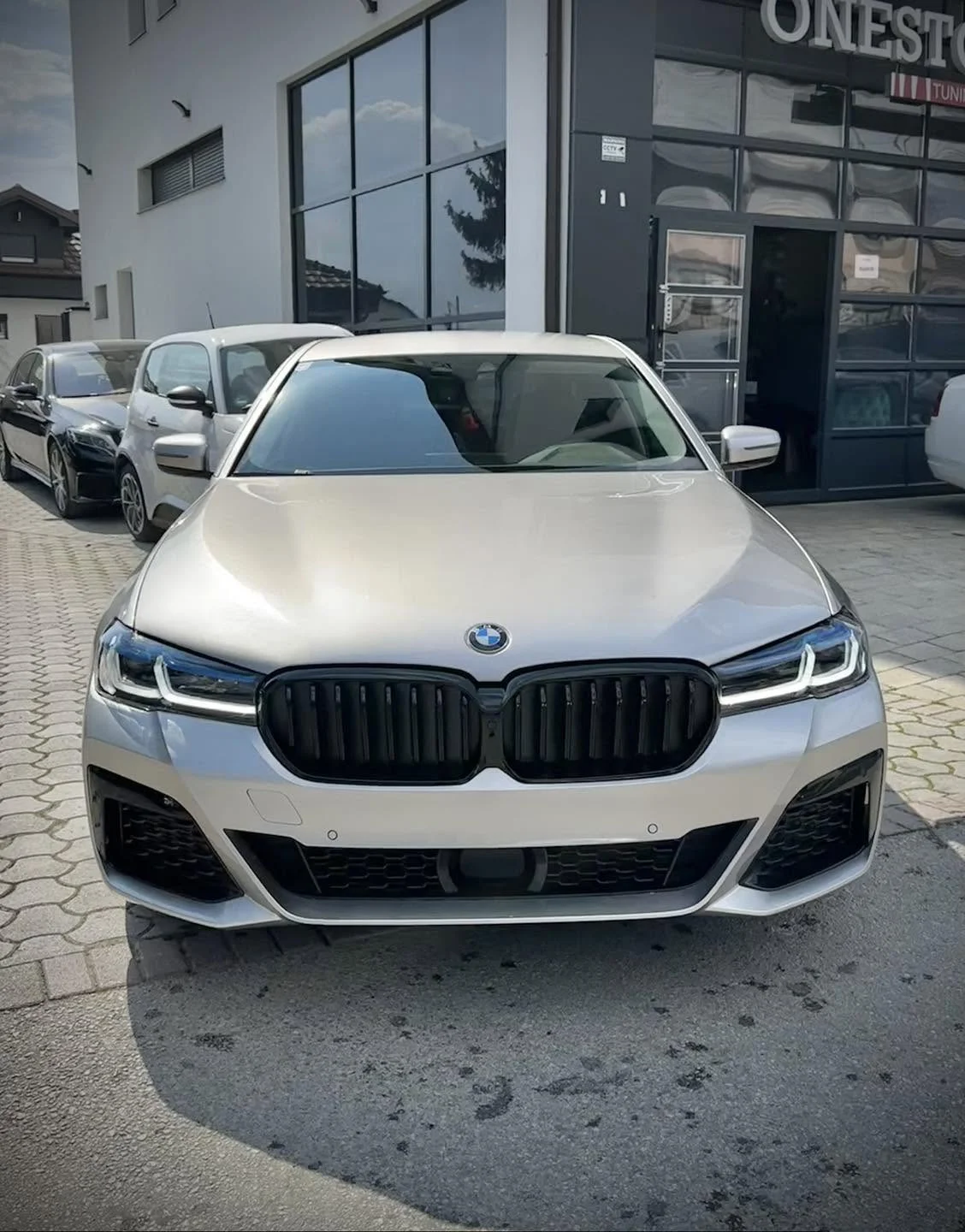 BMW G30 body repair preparation