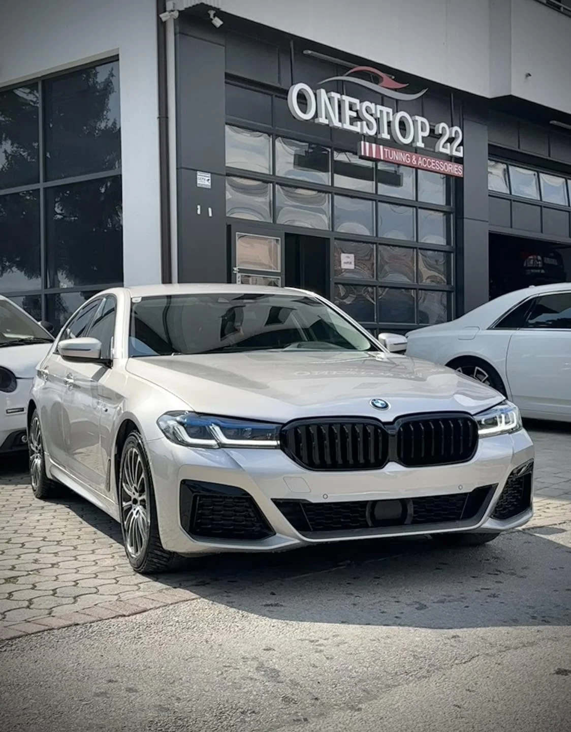BMW G30 exterior damage repair work