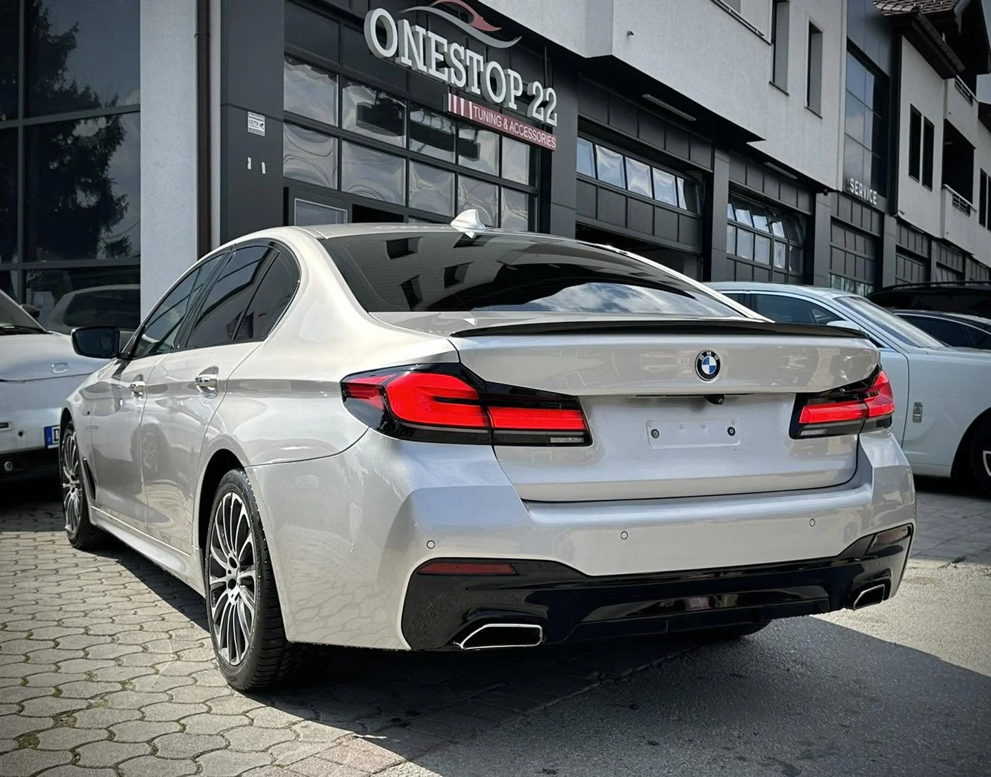 BMW G30 facelift front end installation