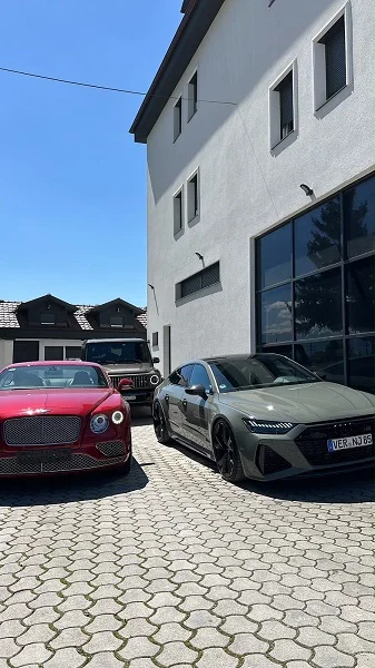 Audi RS7 Sportback and Bentley Continental GT Coupe luxury vehicles